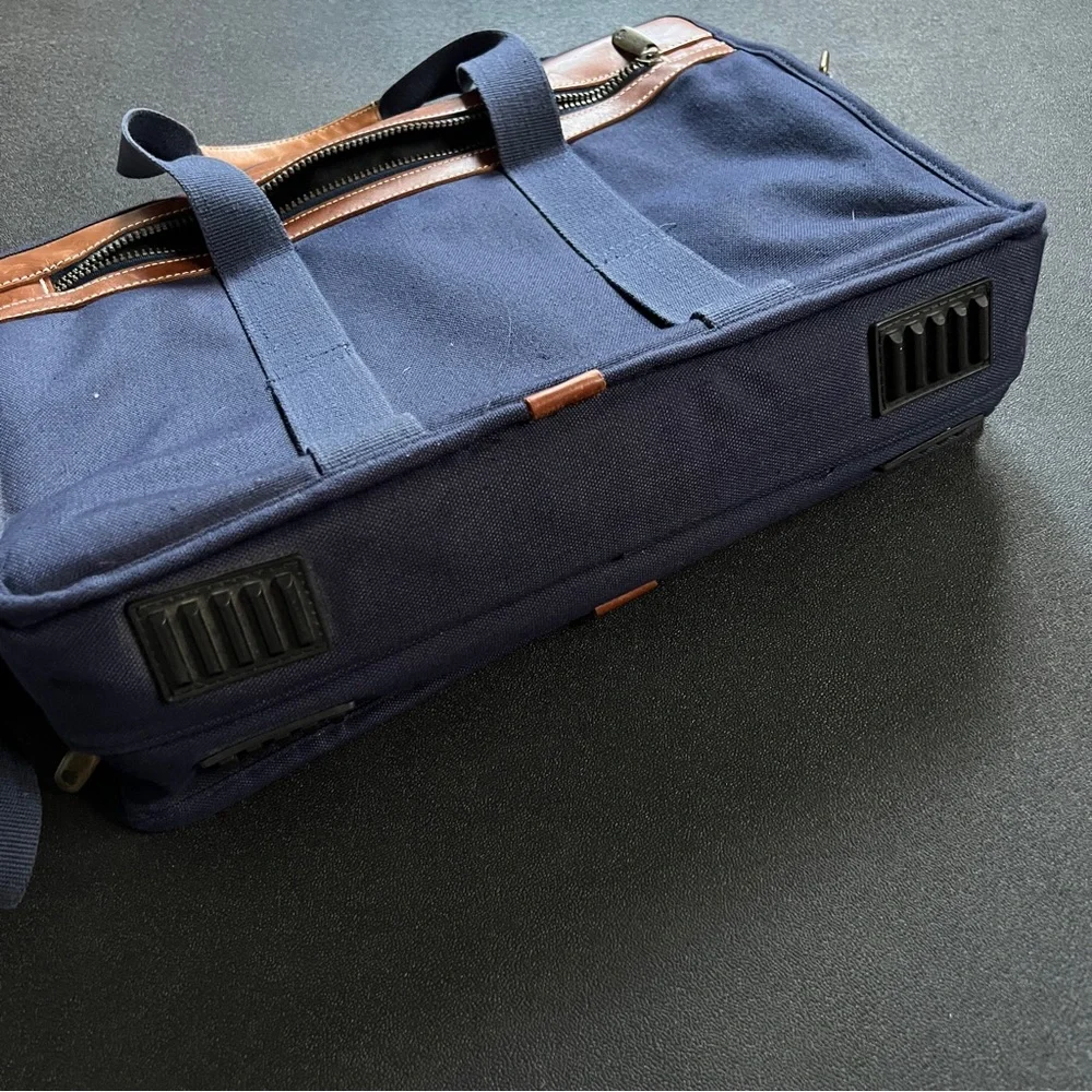 Apple Laptop Bag Mac Computer Shoulder Messenger Leather Accents Navy Canvas EUC